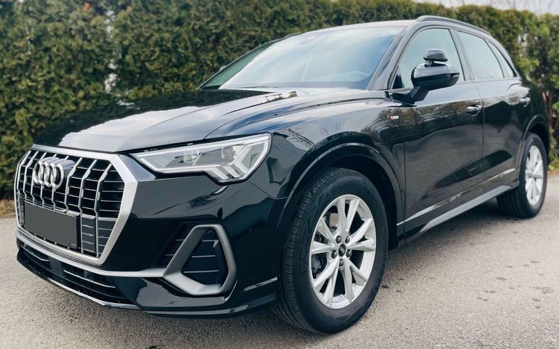 Audi Q3 • 2023 • 59,990 km 1
