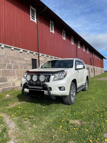 Toyota Land Cruiser • 2011 • 238,000 km 1