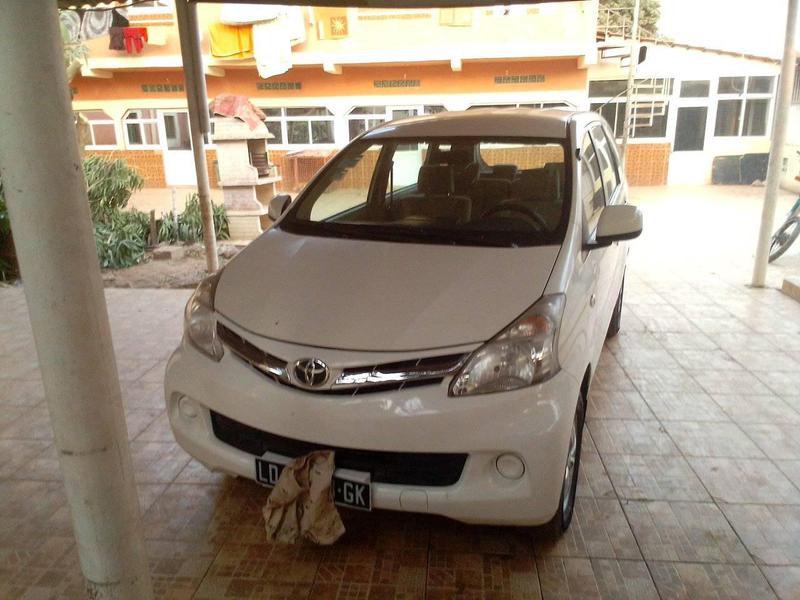 Toyota Avanza • 2015 • 90,000 km 4