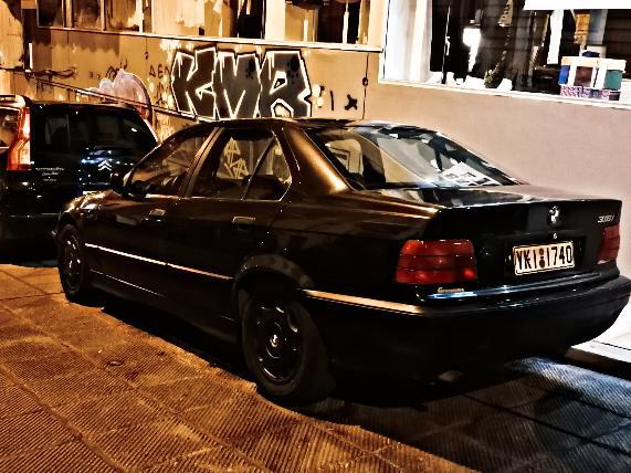 BMW  • 1993 • 200,000 km 8