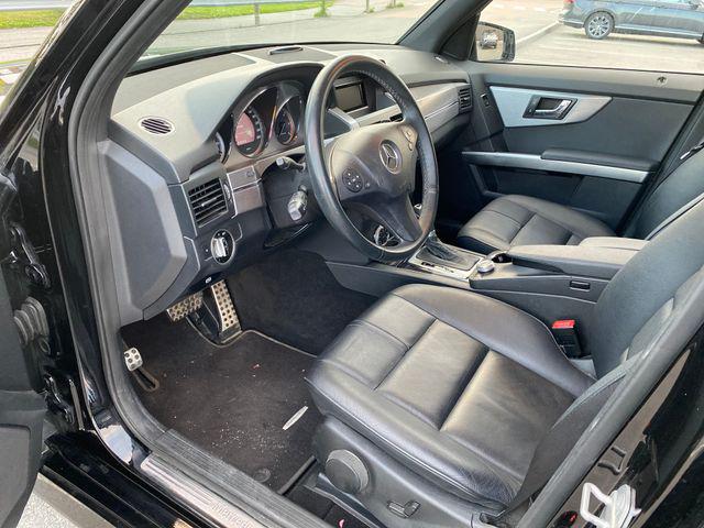 Mercedes-Benz GLK • 2010 • 77,500 km 7