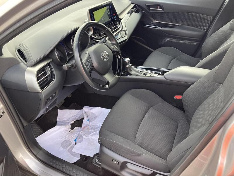 Toyota C-HR • 2019 • 63,000 km 13