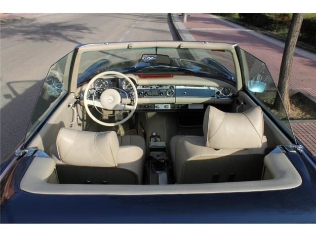 Mercedes-Benz SL • 1970 • 220,000 km 3