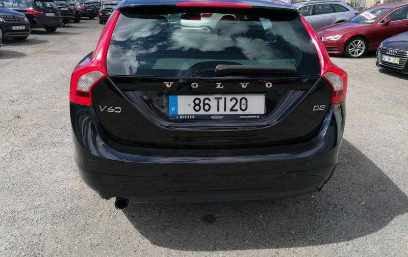 Volvo V60 • 2014 • 186,929 km 2
