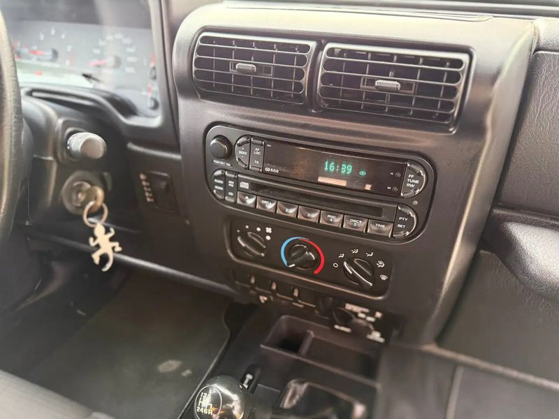 Jeep Wrangler • 2006 • 55,500 km 5