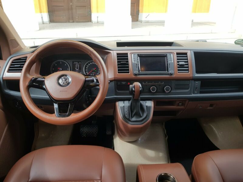 Volkswagen Multivan • 2018 • 47,000 km 9