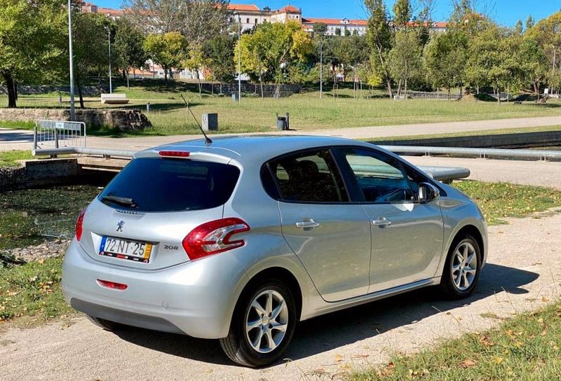 Peugeot 207 • 2013 • 129,999 km 3