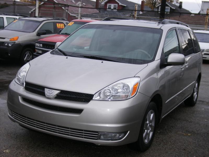 Toyota Sienna • 2005 • 110,011 km 6