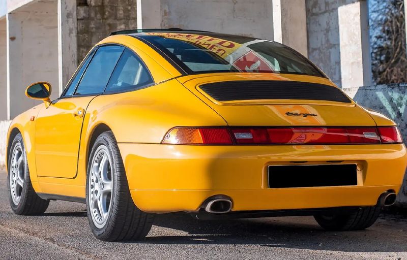 Porsche 911 Carrera • 1996 • 123,000 km 3