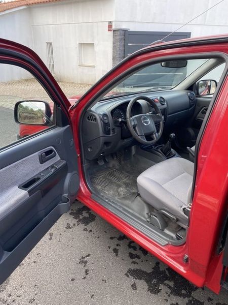 Isuzu D-MAX • 2009 • 90,000 km 4