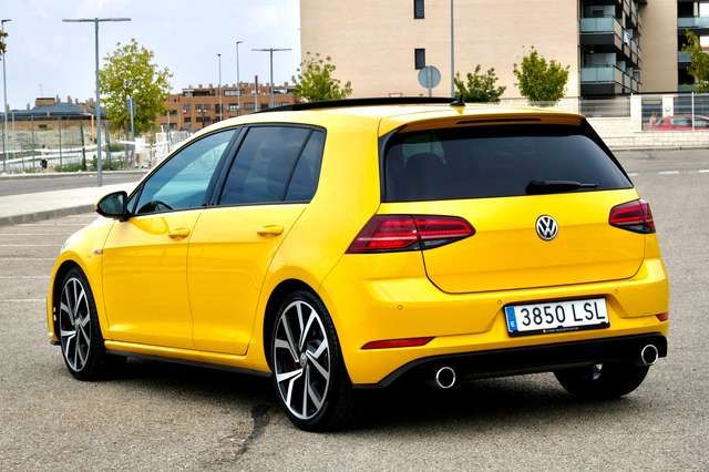 Volkswagen Golf • 2019 • 103,000 km 3