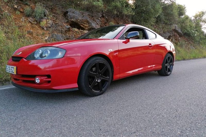 Hyundai Genesis • 2002 • 13,000 km 1