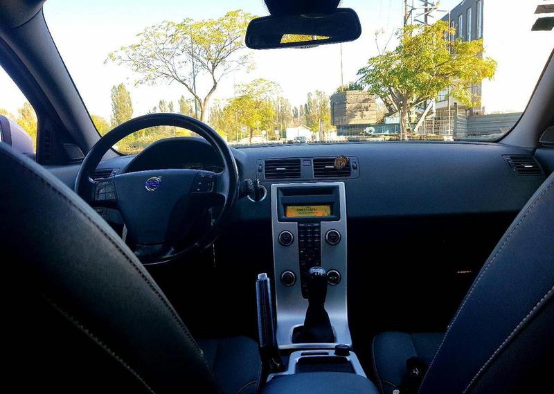 Volvo V50 • 2011 • 170,000 km 4