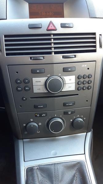 Opel Astra • 2006 • 292,000 km 8