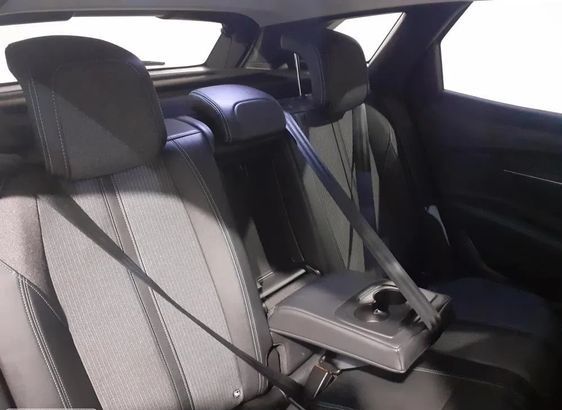 Peugeot 3008 • 2021 • 58,600 km 6