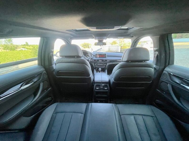 BMW X6 • 2015 • 106,000 km 11