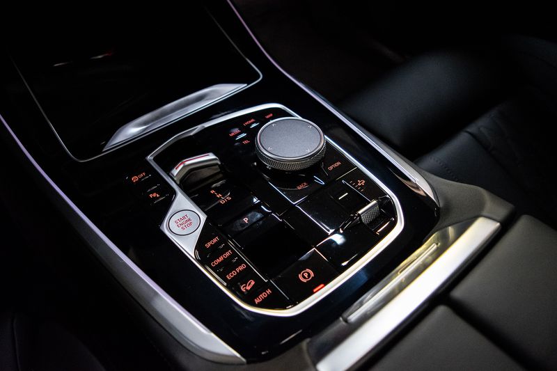 BMW X5 • 2024 • 4,100 km 12