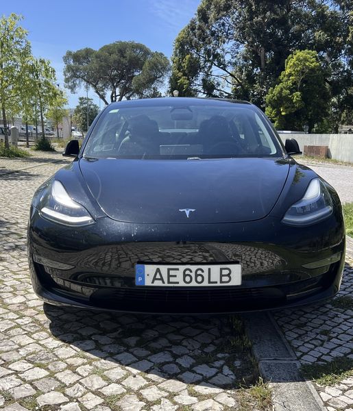 Tesla Model 3 • 2020 • 74,000 km 1