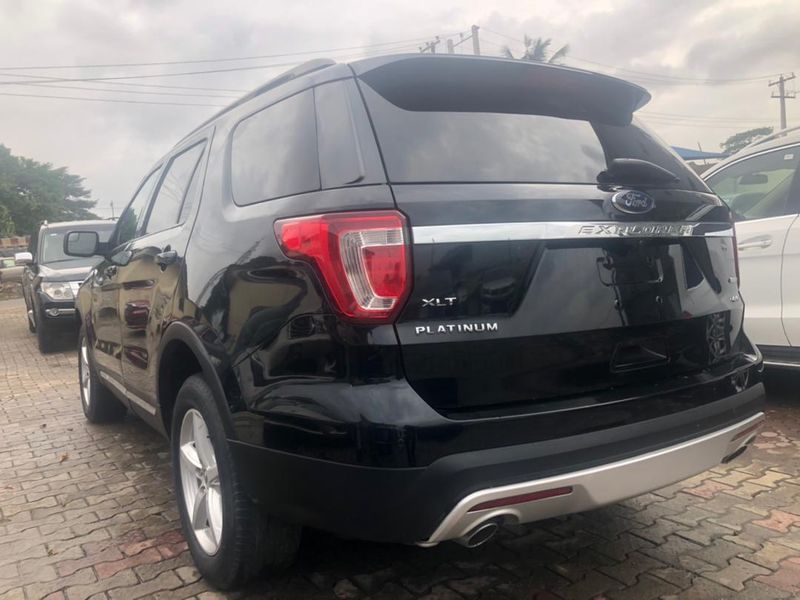 Ford Explorer • 2016 • 3 km 2