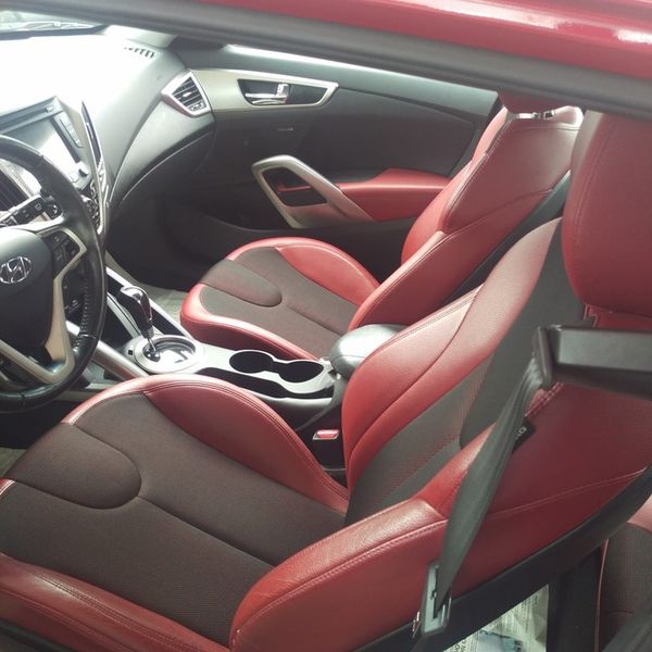 Hyundai Veloster • 2012 • 21 km 3