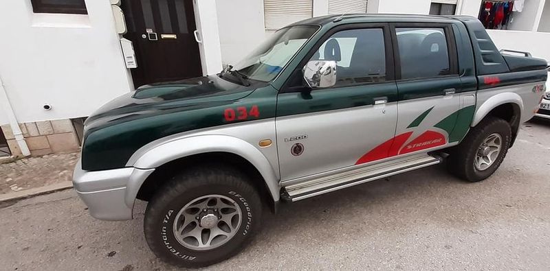 Mitsubishi L200 • 2005 • 127,000 km 1