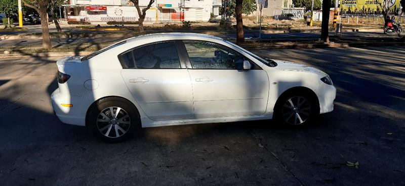 Mazda 3 • 2007 • 98,637 km 12