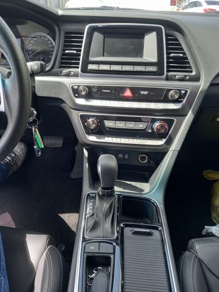 Hyundai Sonata • 2019 • 48,000 km 2