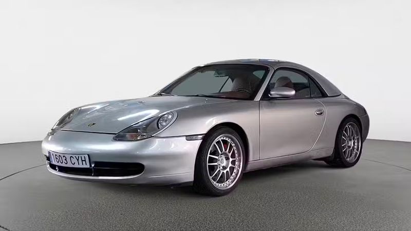 Porsche 911 Carrera Cabrio • 1999 • 97,135 km 2