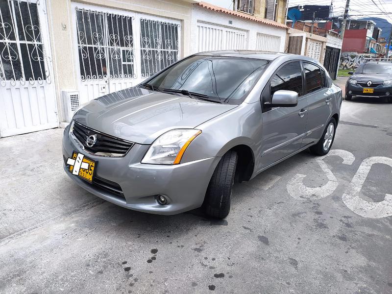 Nissan Sentra 2.0 • 2010 • 134,000 km 4