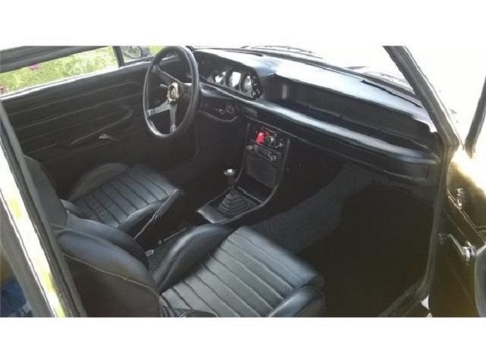 BMW 2 Series • 1974 • 112,000 km 8