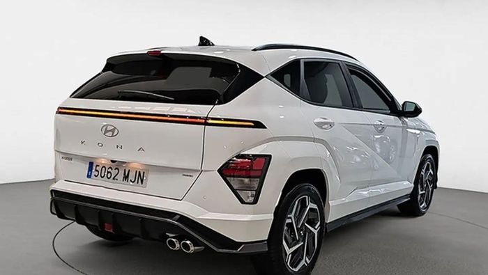 Hyundai Kona • 2023 • 11,400 km 10