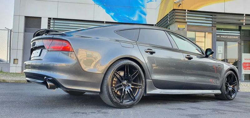 Audi A7 • 2013 • 128,000 km 6