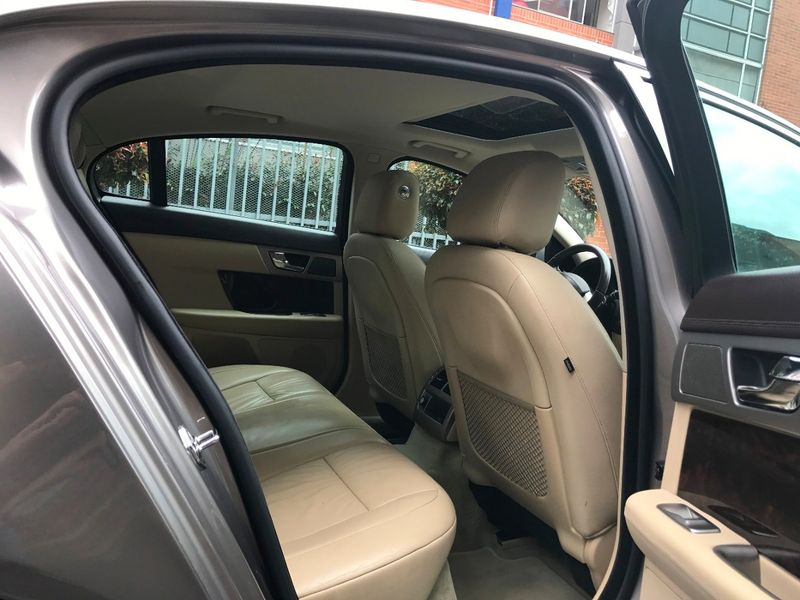 Jaguar XF • 2011 • 130,000 km 11