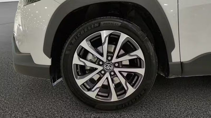 Toyota Corolla • 2023 • 14,894 km 15