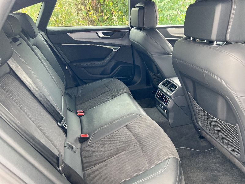 Audi A7 • 2018 • 48,137 km 9