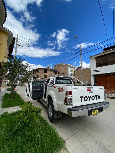 Toyota Hilux • 2013 • 190,000 km 4