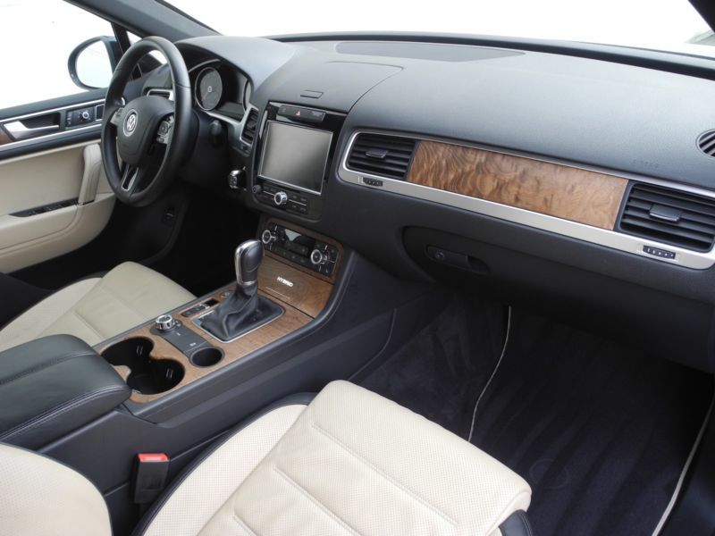 Volkswagen Touareg • 2012 • 119,996 km 16