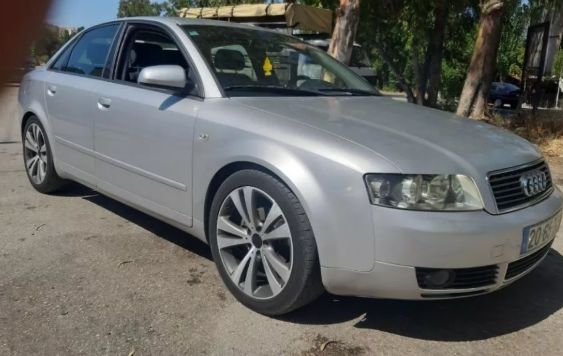 Audi A4 • 2002 • 260,000 km 1
