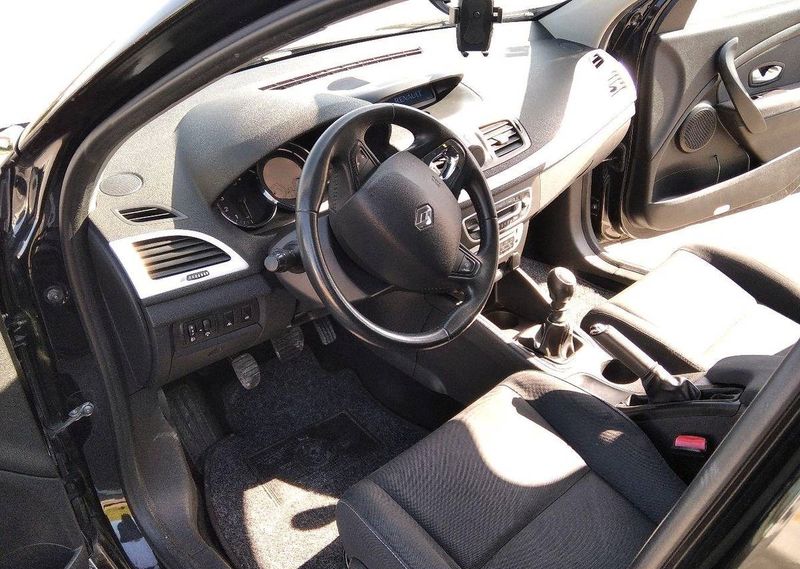 Renault Mégane • 2014 • 200,000 km 5