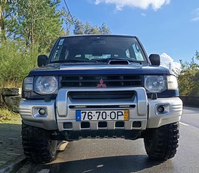 Mitsubishi Pajero • 2009 • 120,000 km 1
