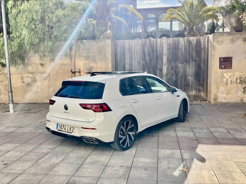 Volkswagen Golf • 2020 • 57,000 km 2