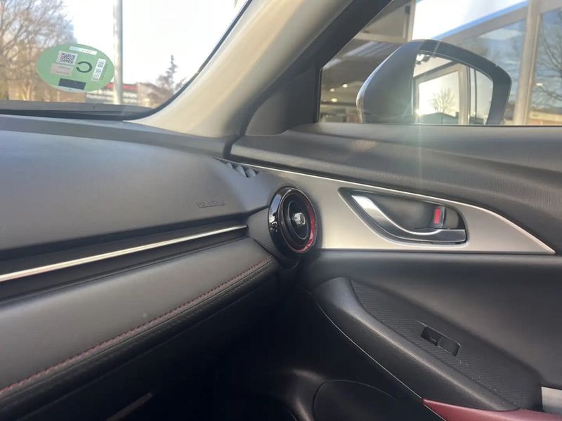 Mazda CX-3 • 2017 • 45,500 km 12