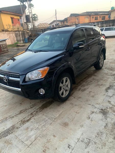 Toyota RAV4 • 2010 • 21 km 1