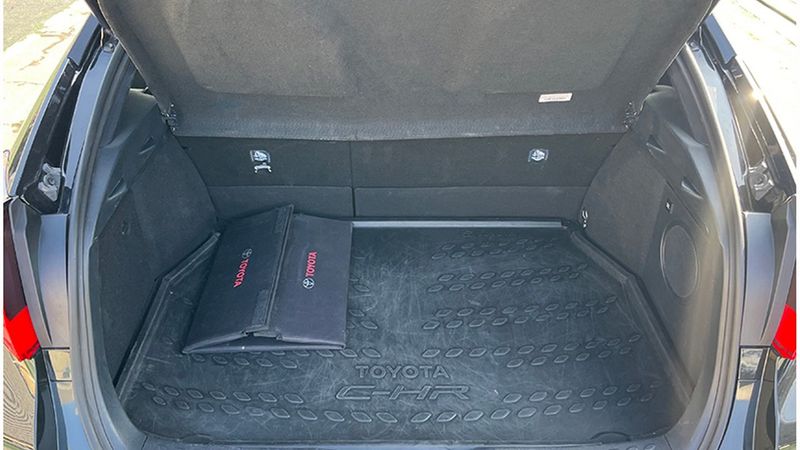 Toyota C-HR • 2022 • 29,936 km 10