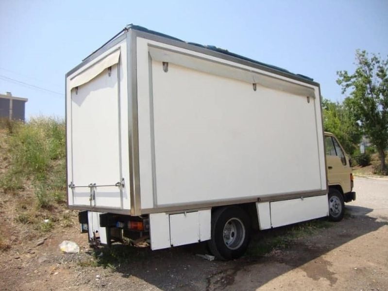 Toyota Dyna • 1998 • 8,000 km 5