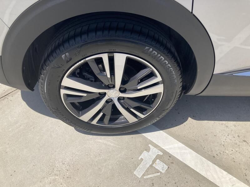 Peugeot 5008 • 2022 • 49,995 km 11