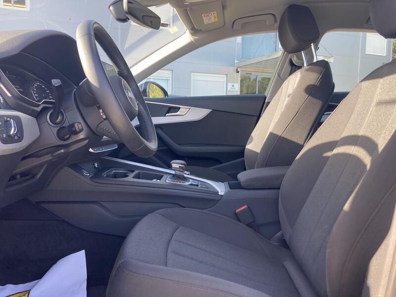 Audi A4 • 2020 • 61,000 km 10