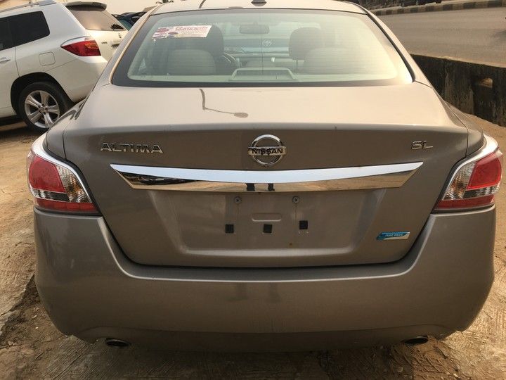 Nissan Altima • 2017 • 32 km 3