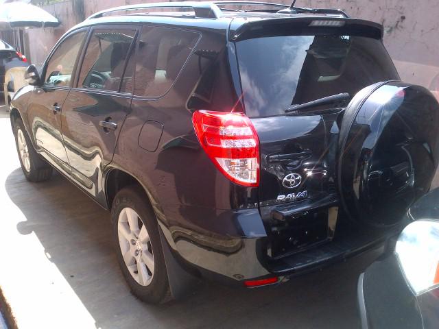 Toyota RAV4 • 2012 • 43,000 km 6