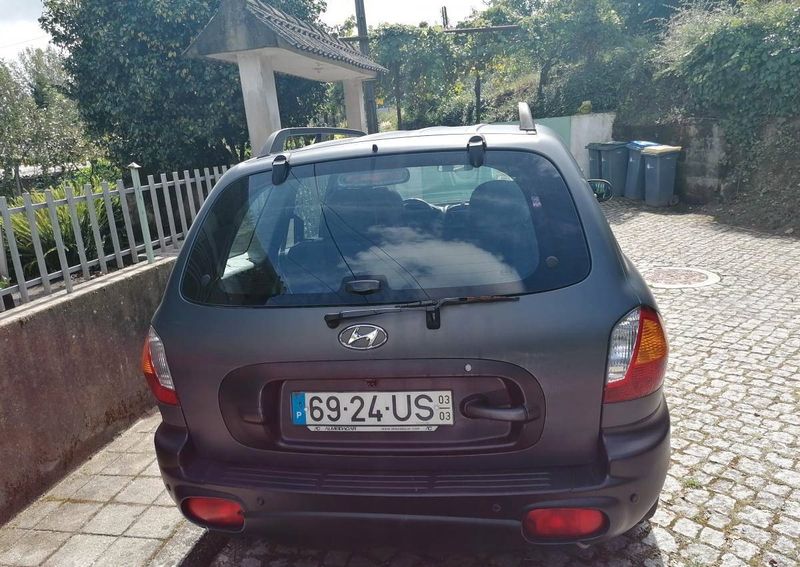 Hyundai Santa Fe • 2003 • 250,000 km 2